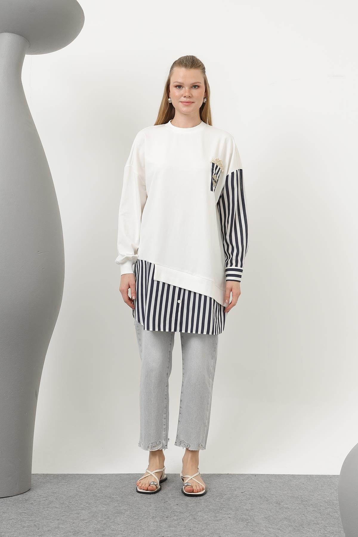 Kadın Önü Pop Corn Baskılı ve Boncuk İşlemeli Çizgi Garnili Tunik - 10651TUN