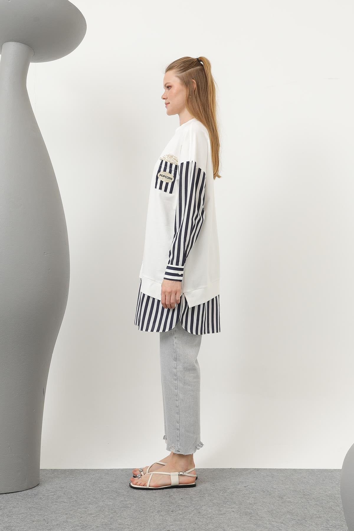 Kadın Önü Pop Corn Baskılı ve Boncuk İşlemeli Çizgi Garnili Tunik - 10651TUN